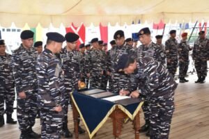 Panglima Armada III Menandatangani Berita Acara Alih Bina KRI Fatahillah-361 dan KRI Malahayati-362 Ke Armada I