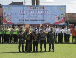 “Upacara Operasi Ketupat Semeru 2026 Digelar di Alun-Alun Kanigoro oleh Polres Blitar”