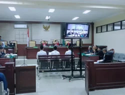 Tiga Terdakwa Rekayasa Rekrutmen Perangkat Desa Kediri Dituntut Hingga 9 Tahun Penjara